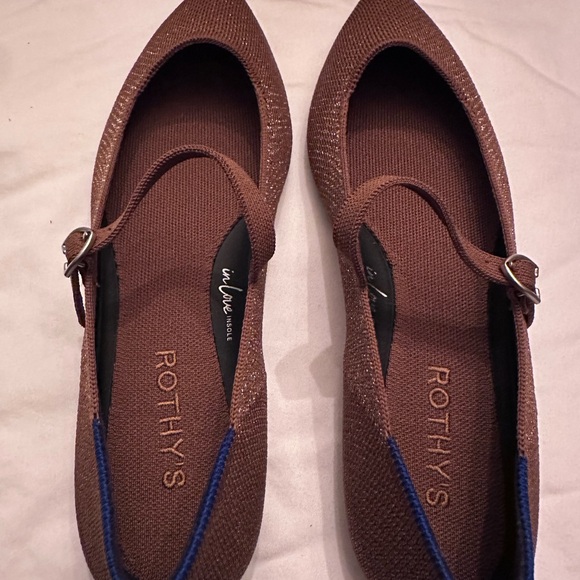 NEW- The Point Mary Jane II in Bronze size 8/smoke free home - Picture 11 of 16